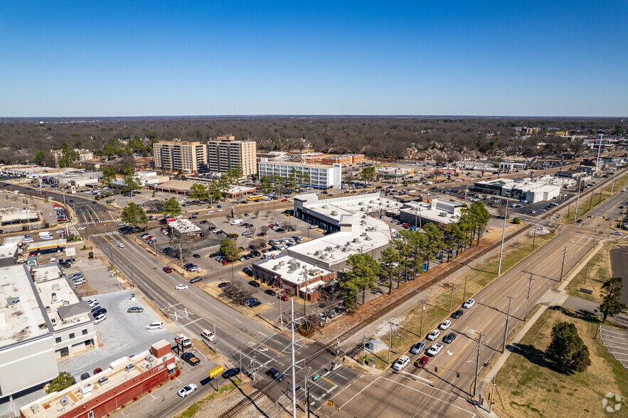 More Photos Of 4609-4637 Poplar Ave, Memphis Unknown For Sale