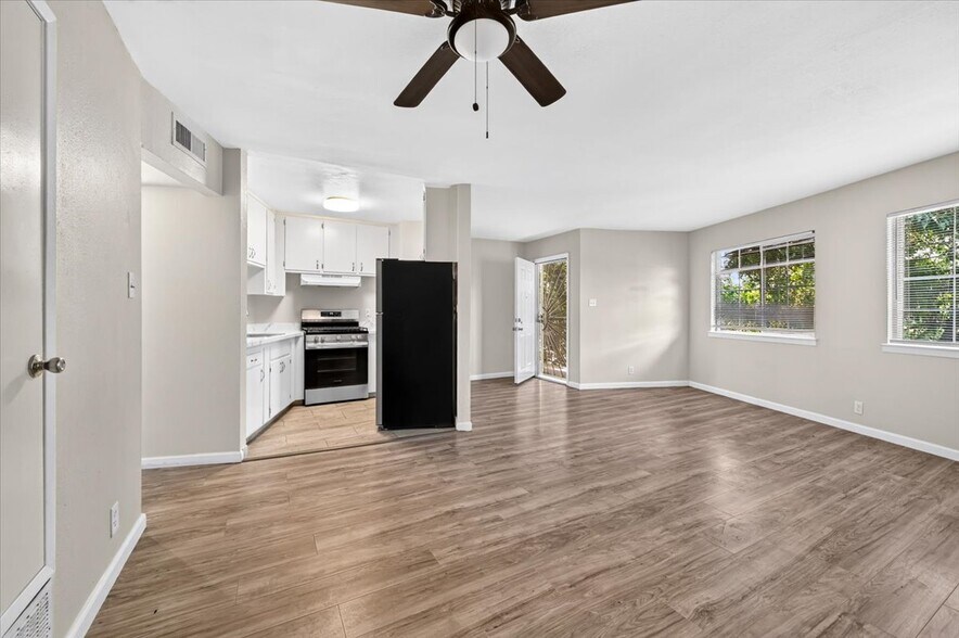 More Photos Of 2643 Furmint Way, Rancho Cordova Apartments For Sale