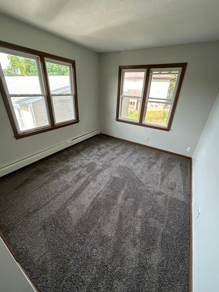 More Photos Of 2519 Clarkson Ave, Des Moines Apartments For Sale