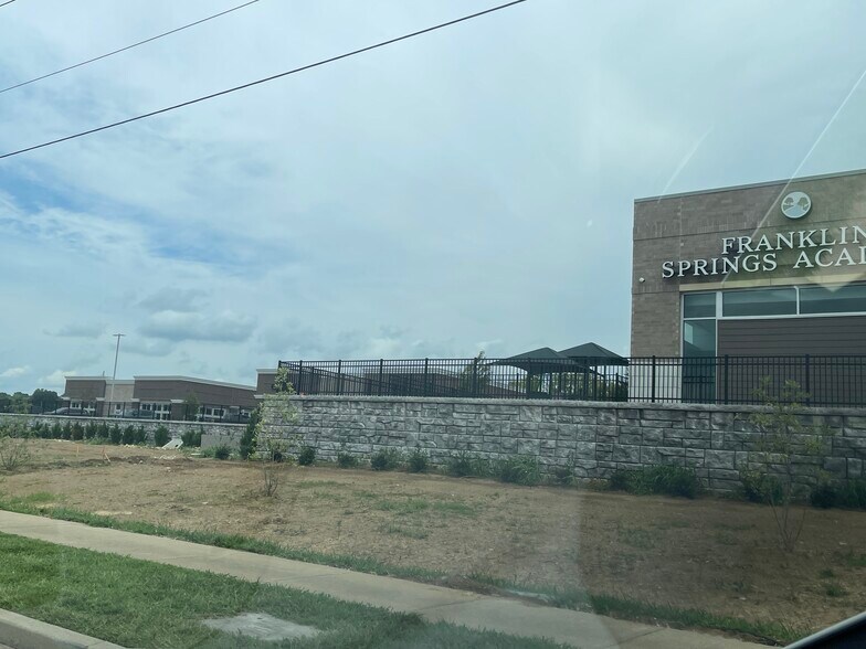 More Photos Of 0 Longpoint Way, Franklin Unknown For Lease