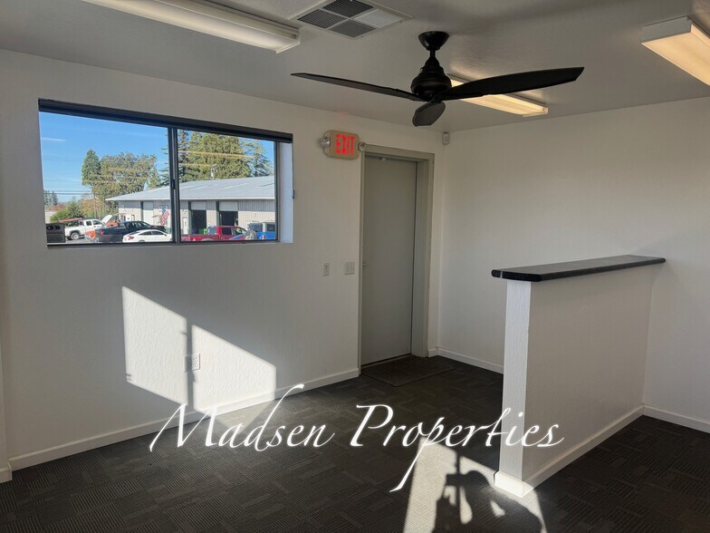More Photos Of 1115 Ewald Ct, Paradise Manufacturing For Lease