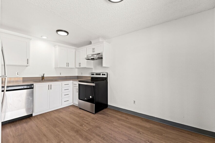 More Photos Of 14623 NE Coast Pine Ct, Vancouver Apartments For Sale