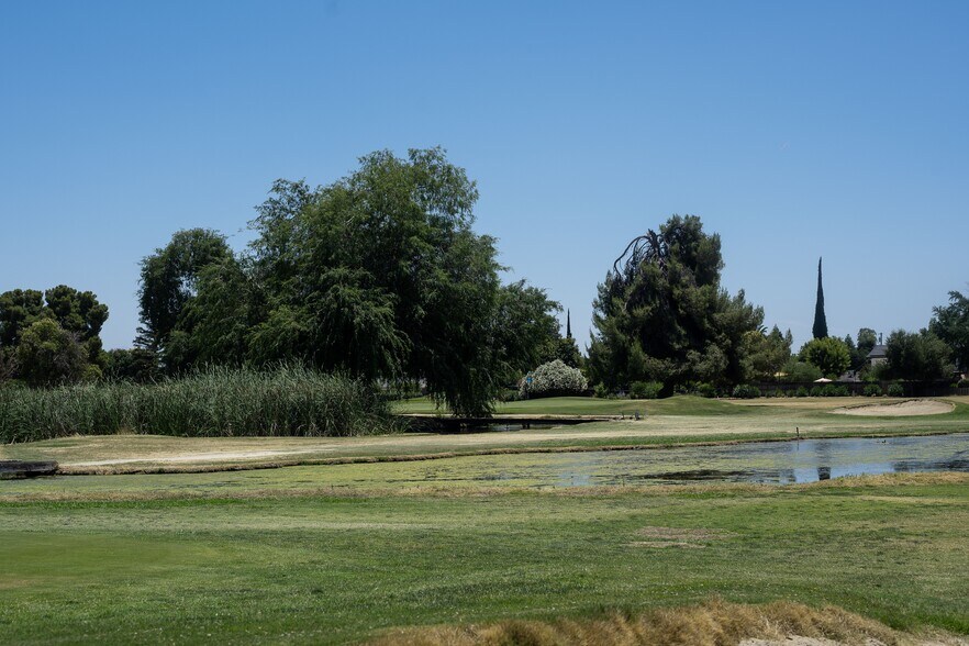 More Photos Of 510 W Visalia Rd, Exeter Golf Course Driving Range For Sale