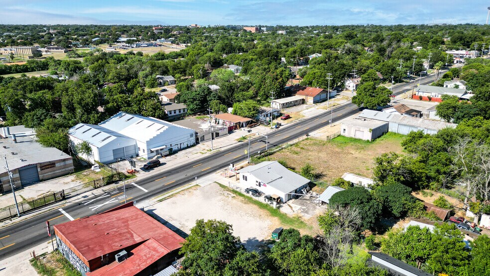 More Photos Of 2931 E Houston St, San Antonio Land For Sale