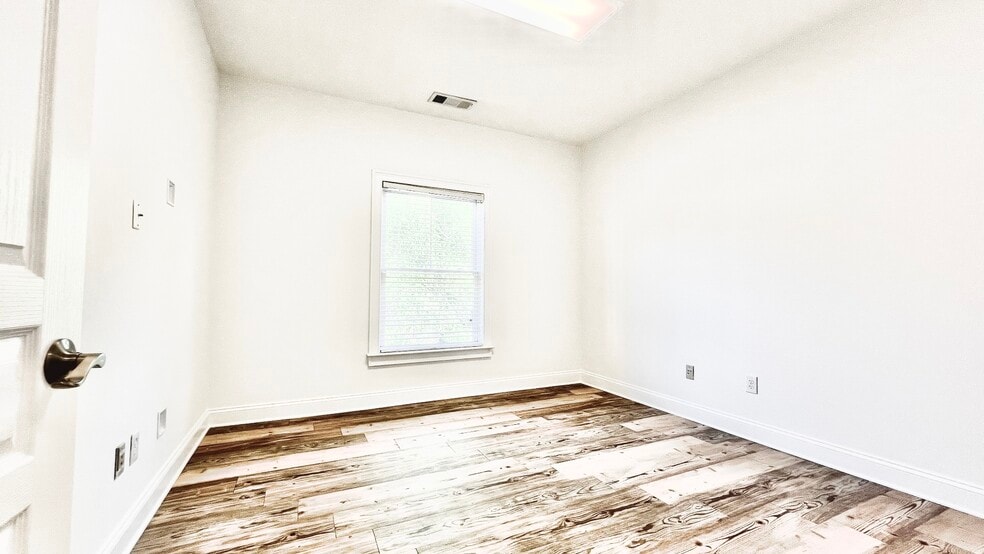 More Photos Of 4080 McGinnis Ferry Rd, Alpharetta Office For Sale