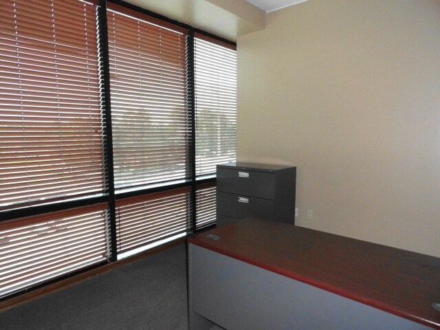 More Photos Of 2500 N 7th St, West Monroe Office For Lease