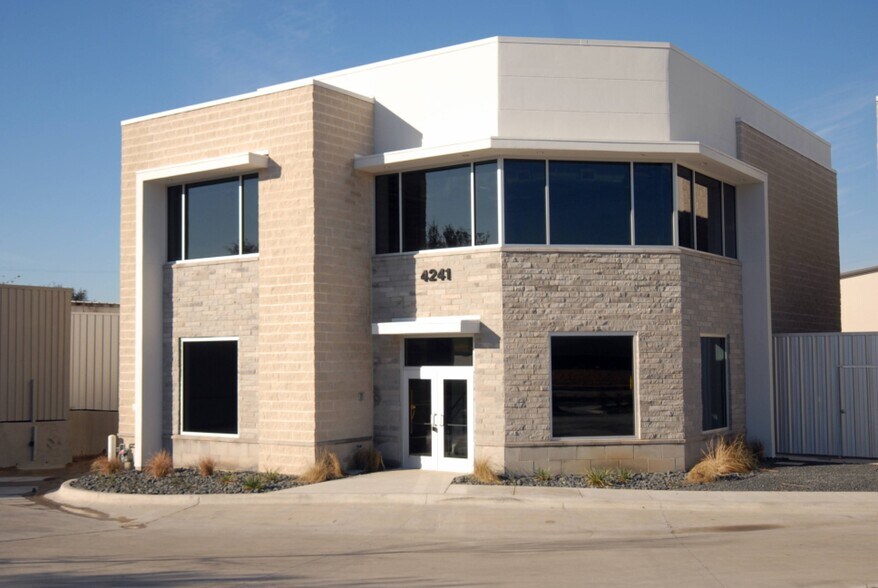 More Photos Of 4245 Marsh Ridge Rd, Carrollton Loft Creative Space For Sale