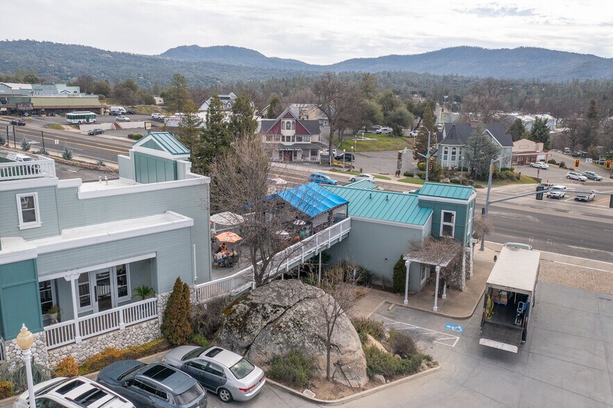 More Photos Of 40282 Highway 41, Oakhurst Freestanding For Sale