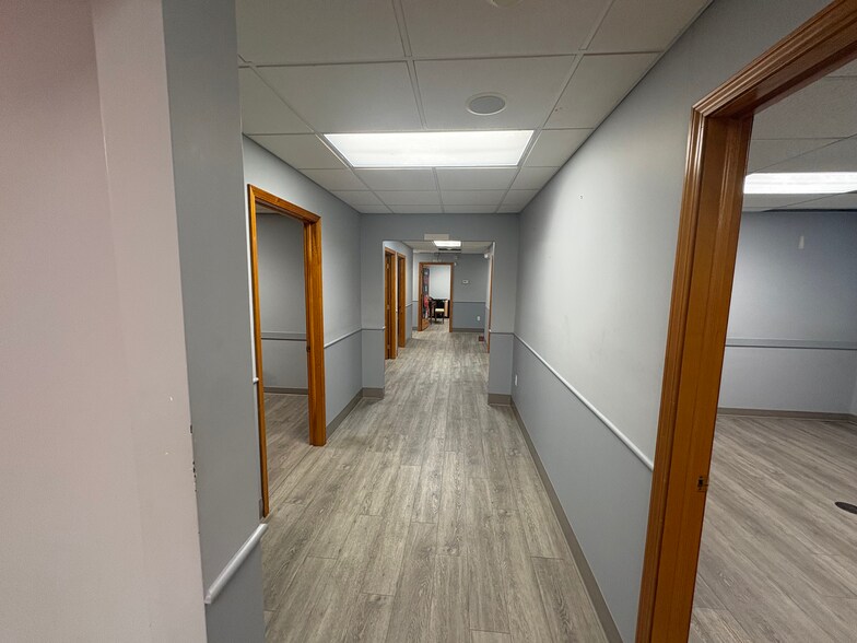 More Photos Of 166 Washington Ave, Batavia Office For Lease