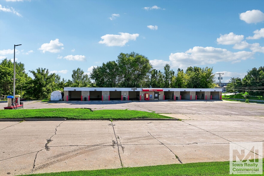 More Photos Of 665 Keyes Ct, Marion Carwash For Sale