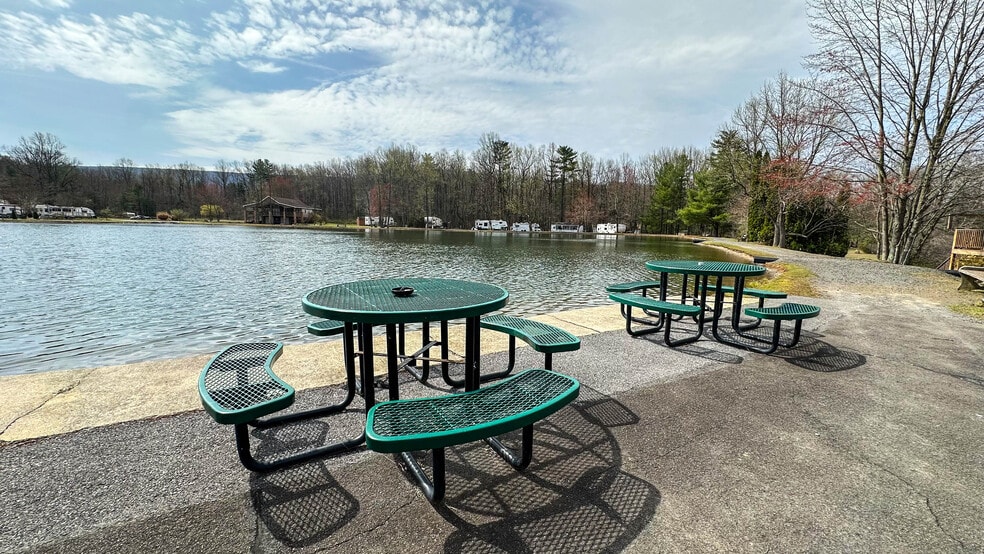 More Photos Of 63 Blue Mountain rd, Schuylkill Haven Trailer Camper Park For Sale