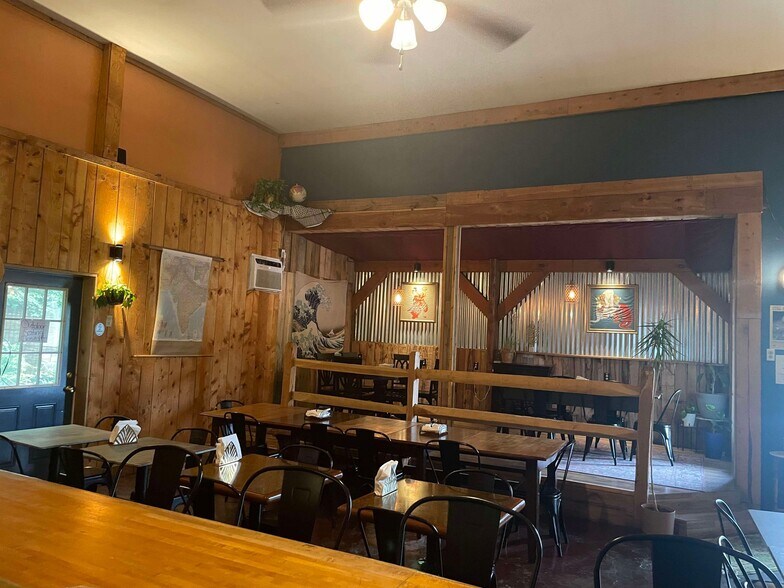 More Photos Of 16454 Appalachian Hwy, Thomas Restaurant For Sale