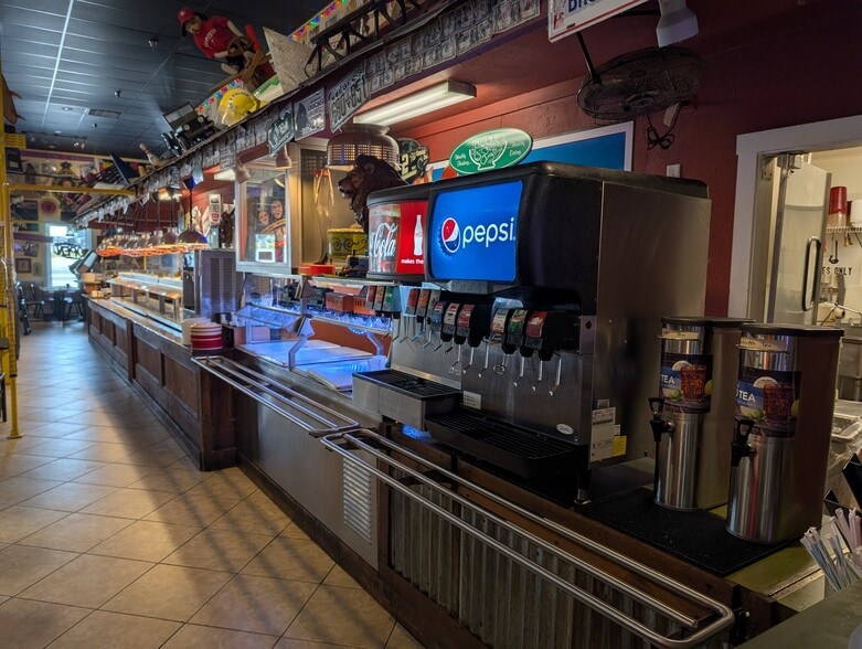 More Photos Of 1337 Baytree Rd, Valdosta General Retail For Sale
