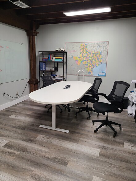 More Photos Of 2830-2840 Market Loop, Southlake Showroom For Lease