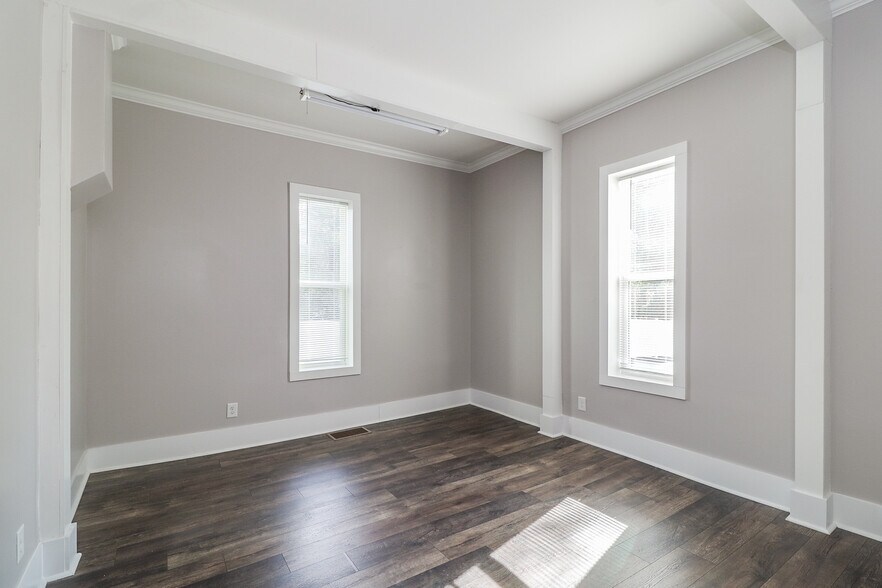 More Photos Of 104 W Candler St, Winder Medical For Sale