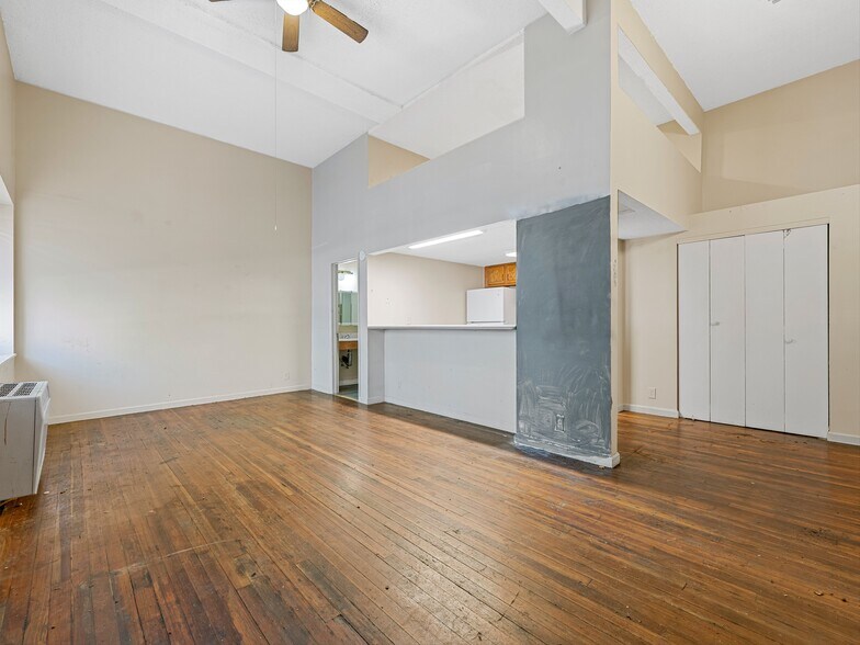 More Photos Of 58 Broadway St, Asheville Storefront Retail Residential For Sale