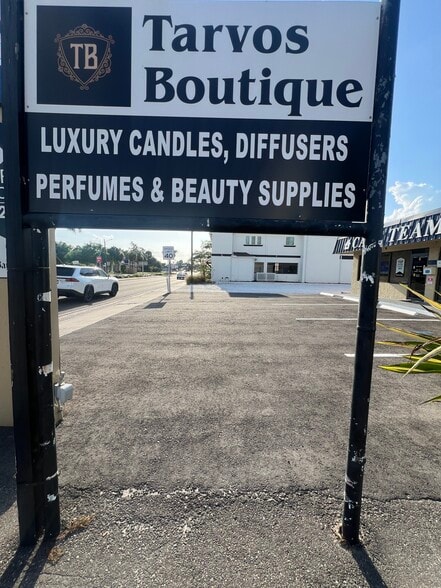 More Photos Of 3309 W Kennedy Blvd, Tampa Storefront Retail Residential For Lease