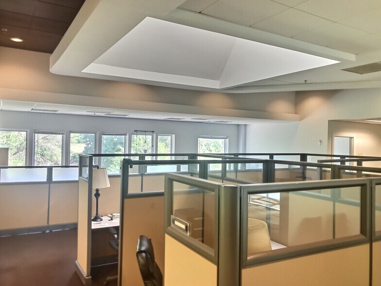 More Photos Of 2421 Ivy Rd, Charlottesville Office For Lease