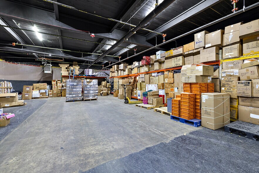 More Photos Of 2419 Lapeer Rd, Port Huron General Retail For Sale