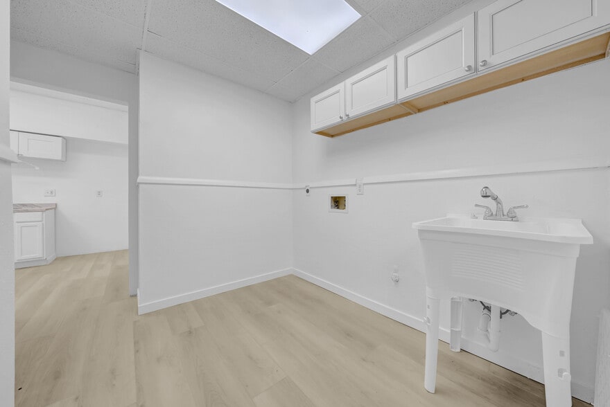 More Photos Of 1419 Sunset Point Rd, Clearwater Office For Sale