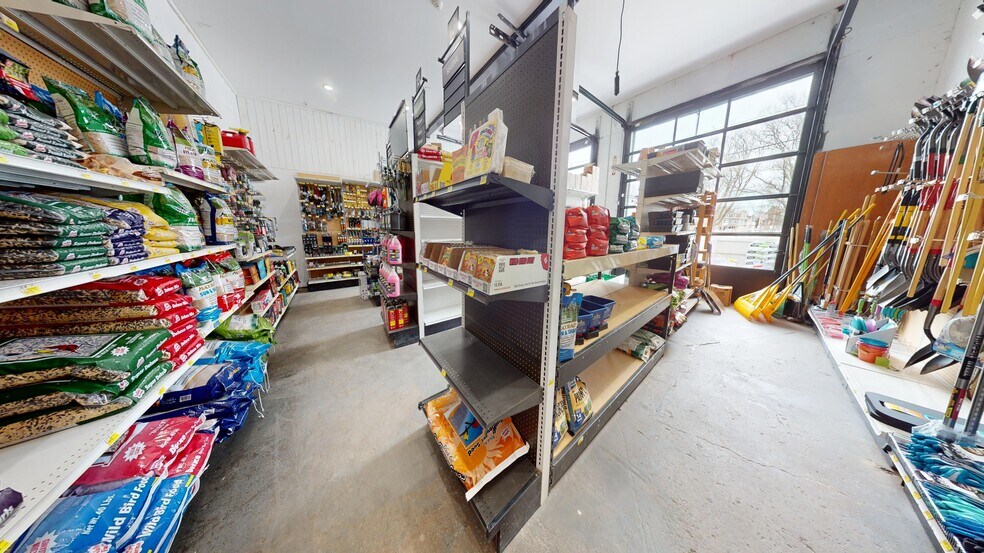 More Photos Of 4 Bona Ventura Ave, Wallkill Auto Repair For Sale