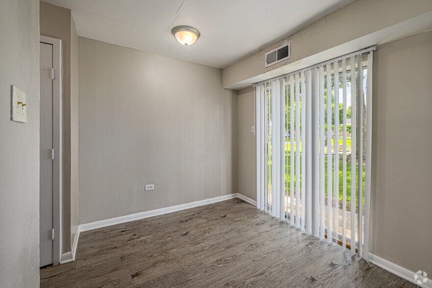 More Photos Of 150 Shady Arbors Cir, Houma Apartments For Sale