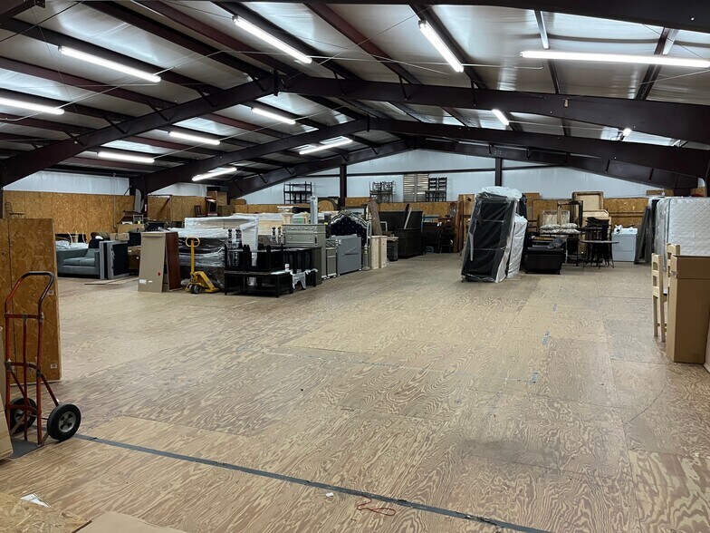 More Photos Of 1103 E Main St, Philadelphia Storefront For Sale