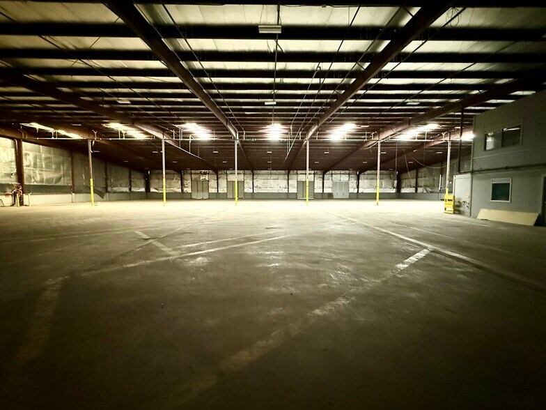 More Photos Of 13505 Regional Dr, Laredo Warehouse For Lease