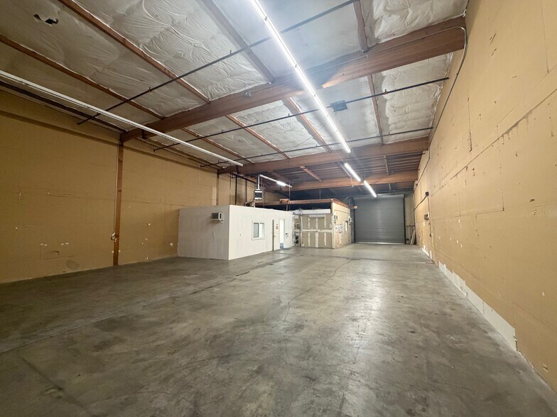 More Photos Of 380 Swift Ave, South San Francisco Warehouse For Lease