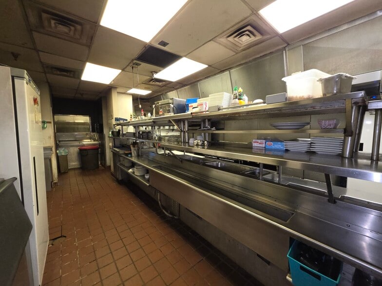 More Photos Of 9 Park Ln, Hilton Head Island Restaurant For Sale