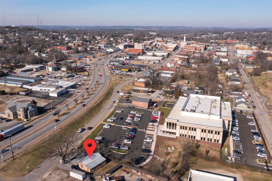 More Photos Of 1119 S Main St, Columbia Flex For Sale