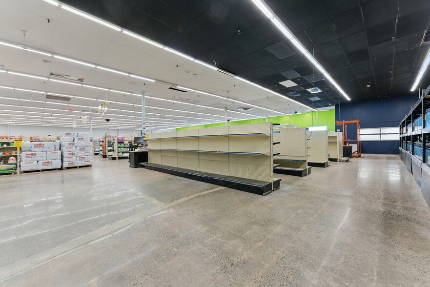 More Photos Of 151 Springfield St, Agawam General Retail For Lease