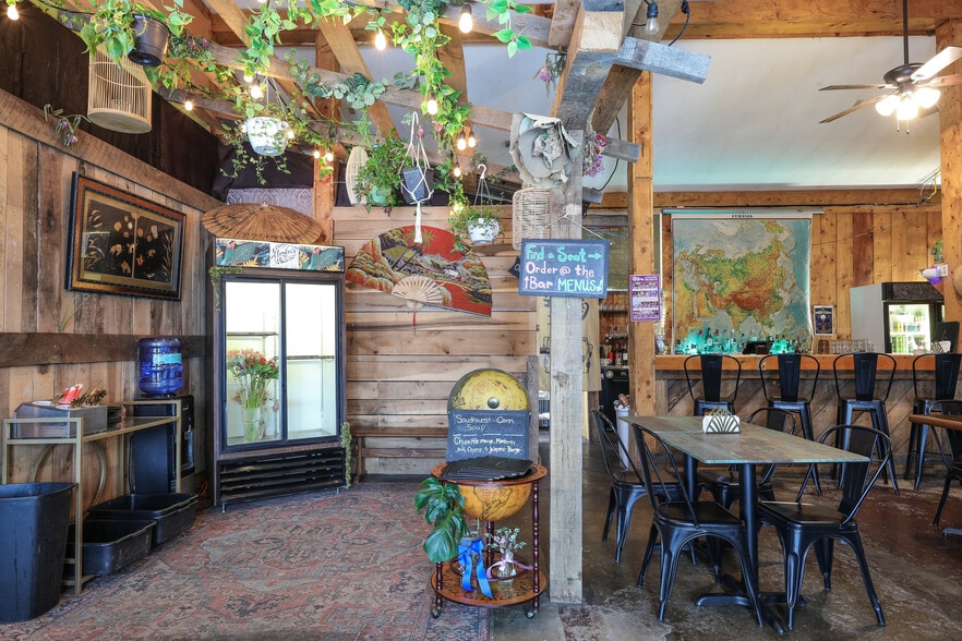 More Photos Of 16454 Appalachian Hwy, Thomas Restaurant For Sale