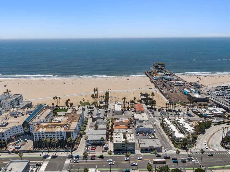 More Photos Of 35 Arcadia Ter, Santa Monica Apartments For Sale