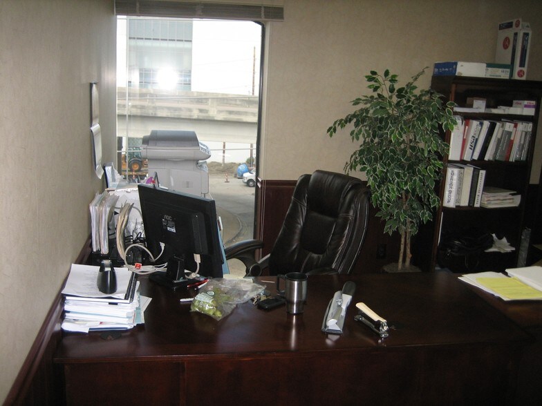 More Photos Of 2901 N Causeway Blvd, Metairie Office Residential For Sale