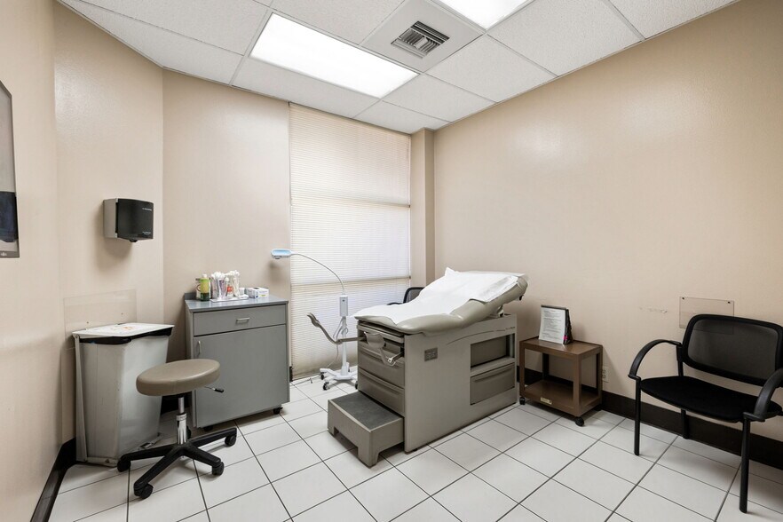 More Photos Of 81715 Doctor Carreon Blvd, Indio Medical For Sale