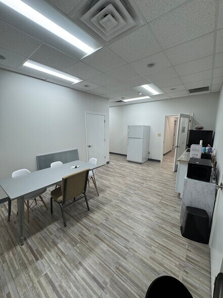 More Photos Of 1324 Belmont Ave, Salisbury Medical For Sale