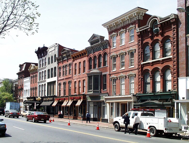 More Photos Of 704-708 7th St NW, Washington Office For Lease