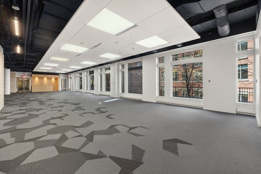 More Photos Of 2000 Duke St, Alexandria Office For Sale