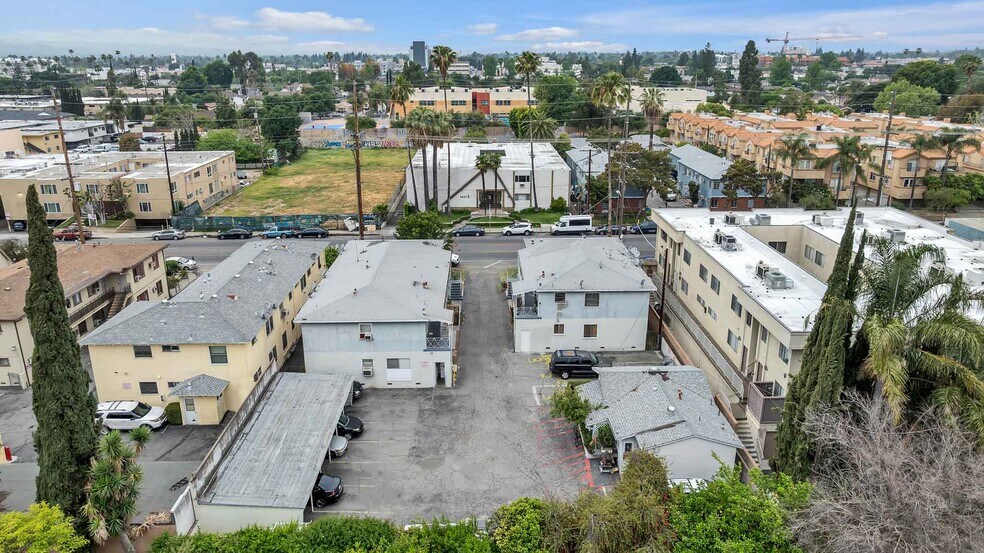More Photos Of 6860-6870 Hazeltine Ave, Van Nuys Apartments For Sale