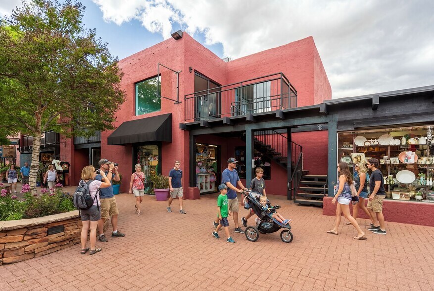 More Photos Of 273 N State Route 89A, Sedona Storefront For Lease