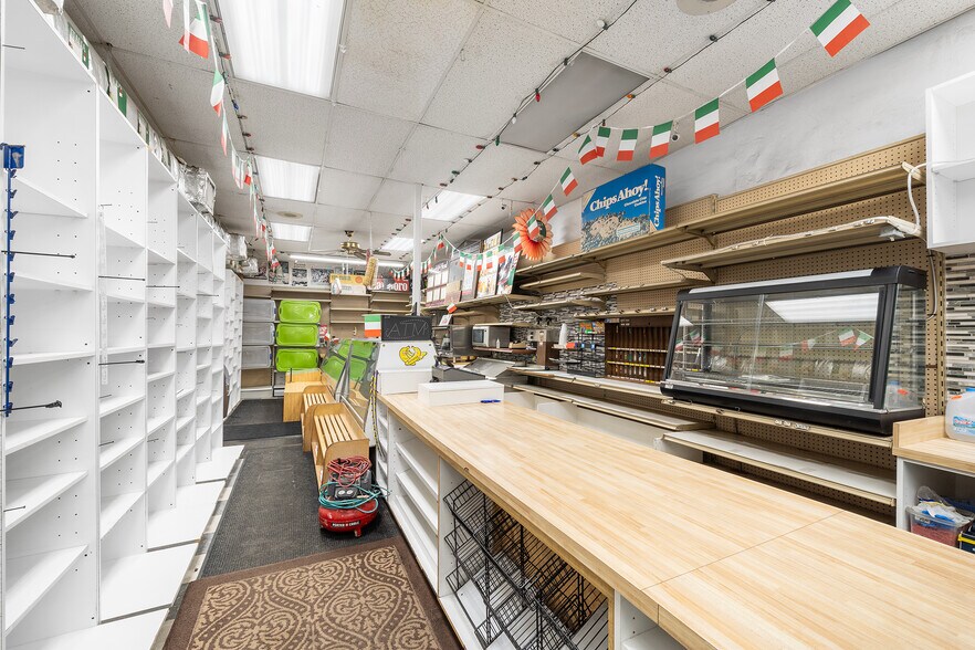 More Photos Of 2555 S Warnock St, Philadelphia Storefront Retail Residential For Sale