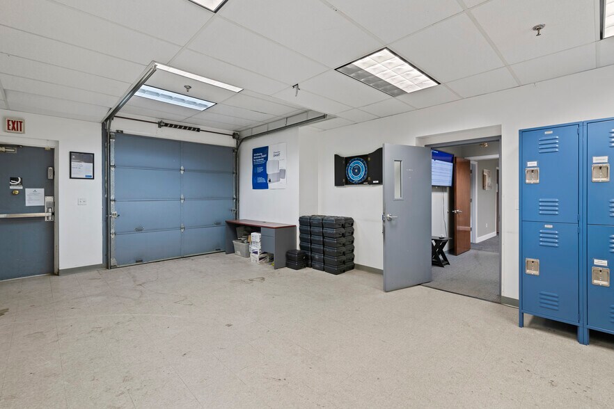 More Photos Of 823 Pleasant St, Norwood Light Manufacturing For Sale