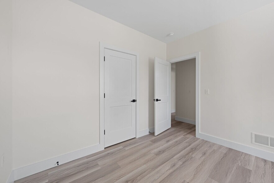 More Photos Of 1295 W Holmden Ave, Cleveland Apartments For Sale