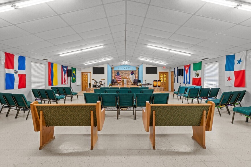 More Photos Of 2807 Sandy Creek Church Rd, Sanford Office Residential For Sale