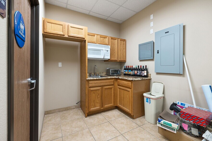 More Photos Of 72203 Adelaid St, Thousand Palms Industrial For Sale