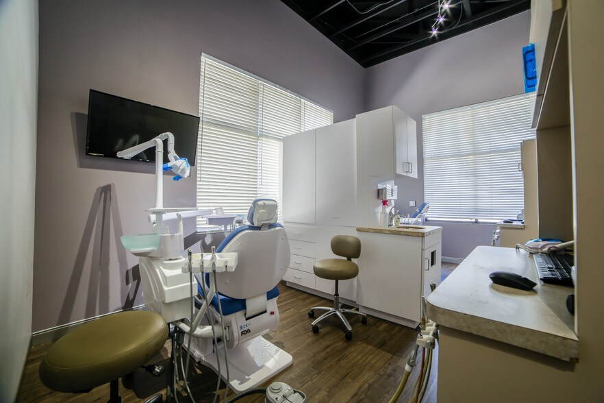 More Photos Of 4250 Simmons St, North Las Vegas Medical For Sale