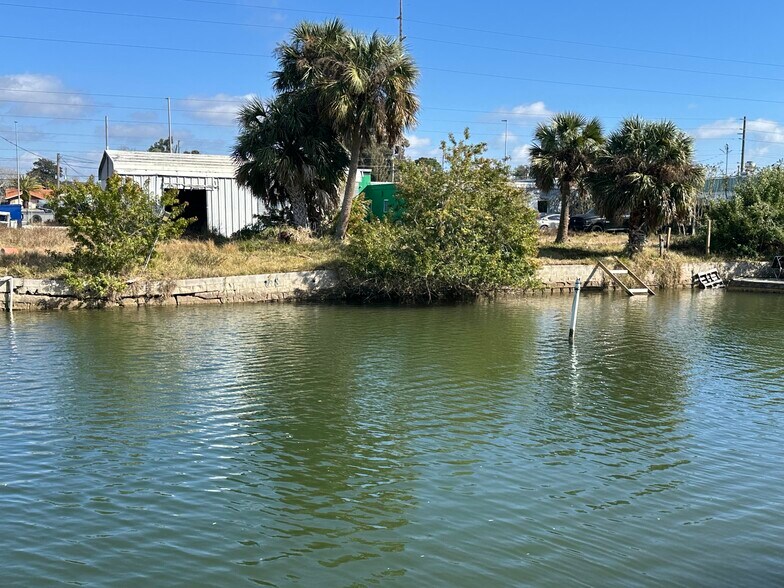 More Photos Of 13243 US Hwy 19, Hudson Auto Repair For Sale