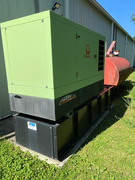 More Photos Of 60 Scott Rd, Prospect Warehouse For Lease