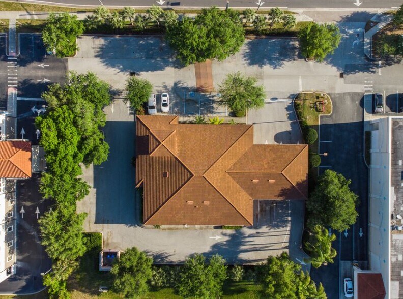 More Photos Of 717 E Venice Ave, Venice Bank For Sale